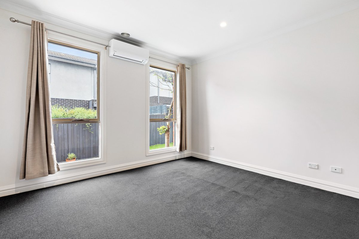 5A Tatong Road Brighton East - Residential for lease