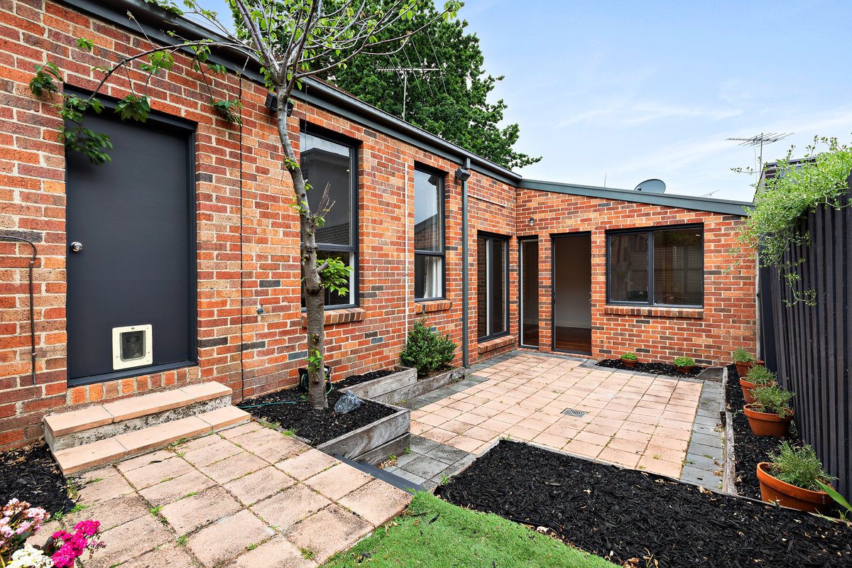 5A Tatong Road Brighton East - Residential for lease