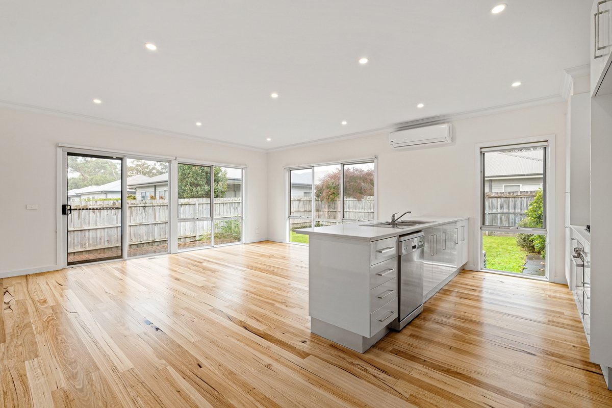 6 Blackwood Place ROSEBUD - Residential for lease