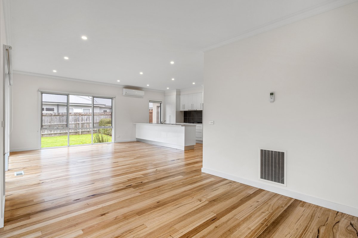 6 Blackwood Place ROSEBUD - Residential for lease