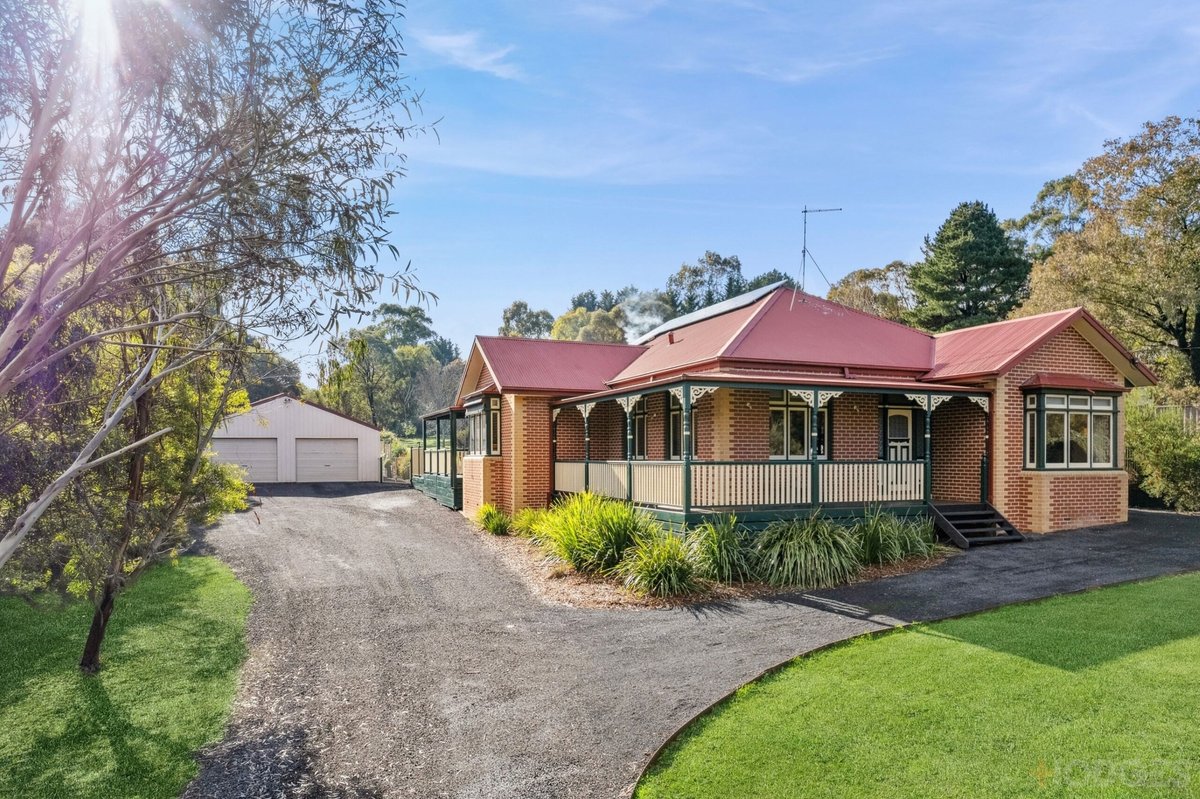 6 Bonnieview Court Wandong - Residential for sale