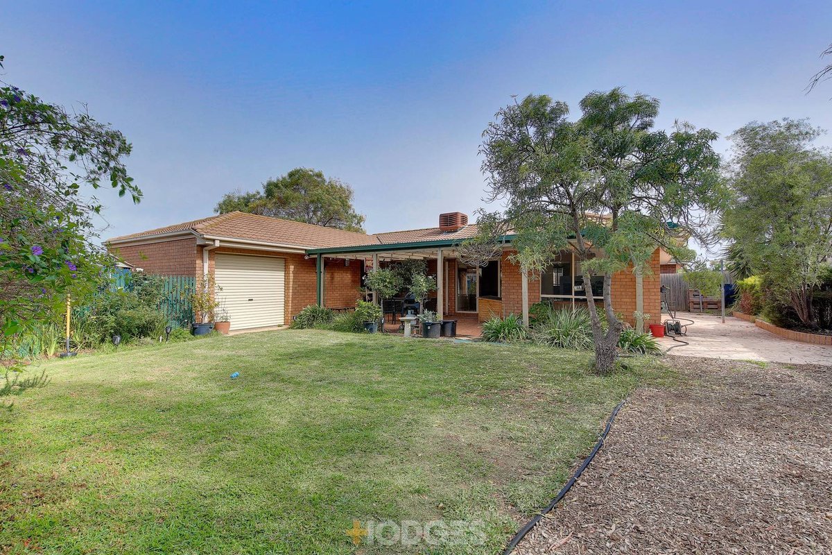 6 Chigwell Court Hoppers Crossing - Residential for sale