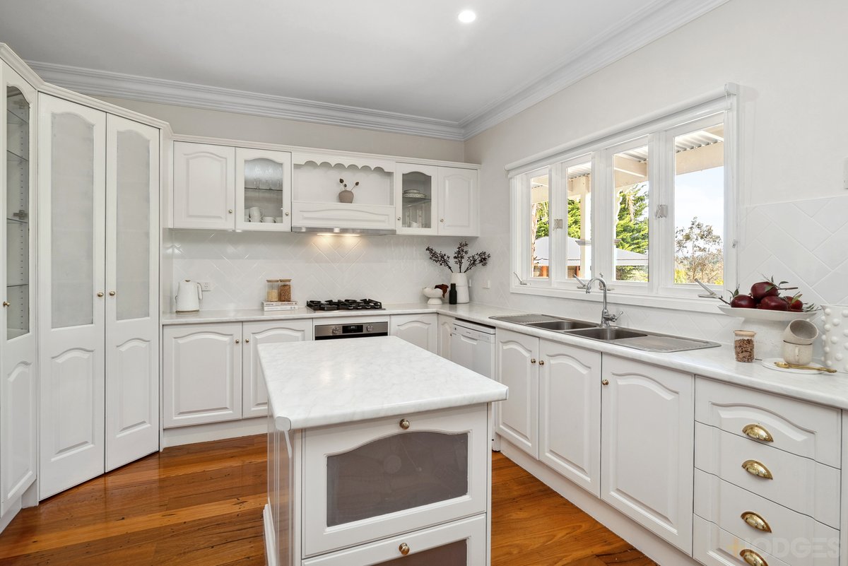 6 Cochrane Court Wandong - Residential for sale