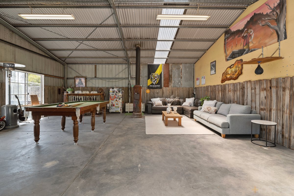 6 Cochrane Court Wandong - Residential for sale
