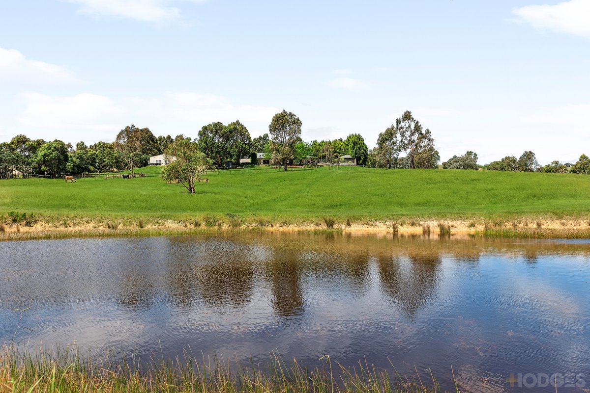6 Cochrane Court Wandong - Residential for sale