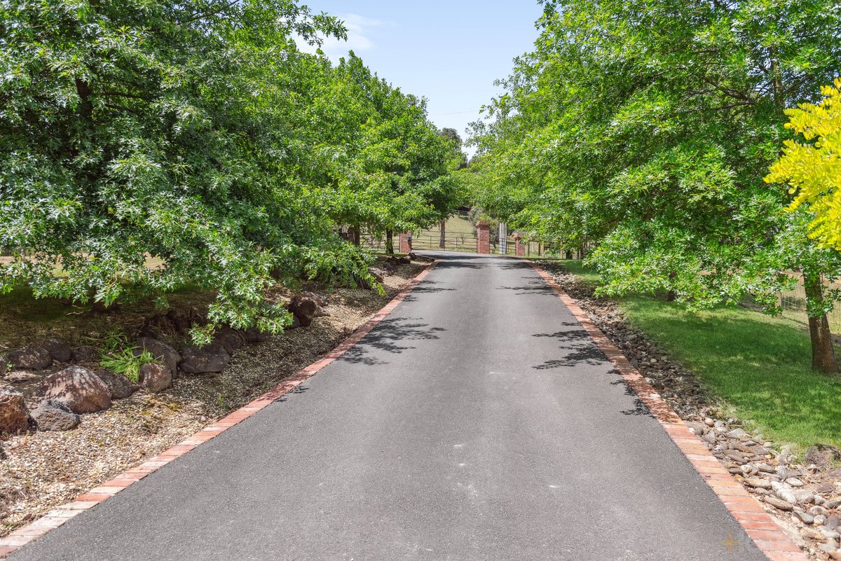 6 Cochrane Court Wandong - Residential for sale