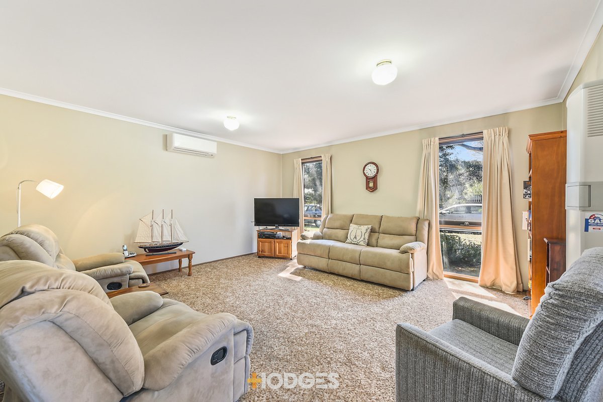 6 Lachlan Close Cranbourne North - Residential for sale