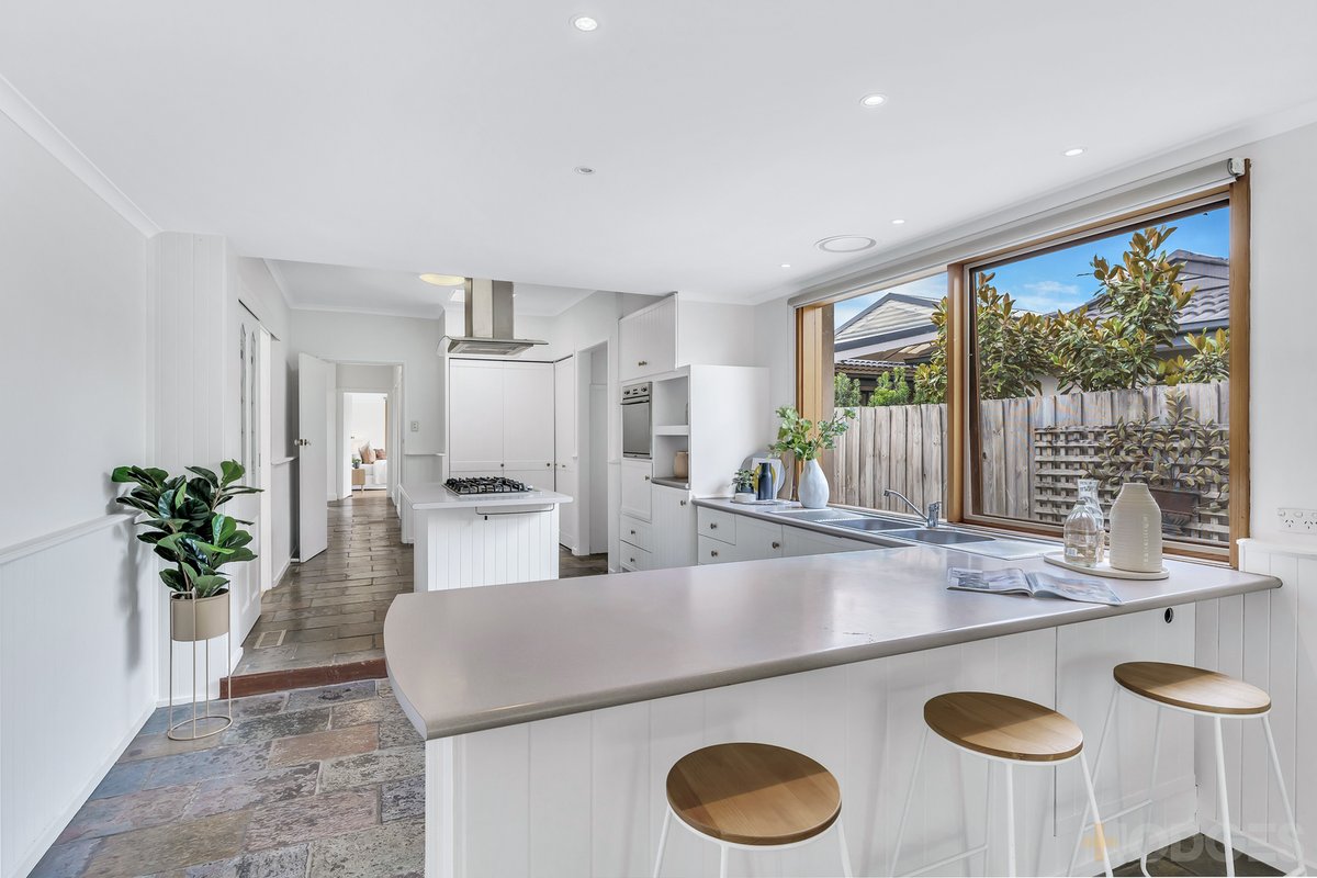 6 Mary Avenue Edithvale - Residential for sale