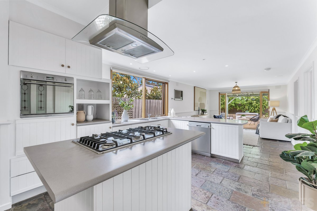 6 Mary Avenue Edithvale - Residential for sale