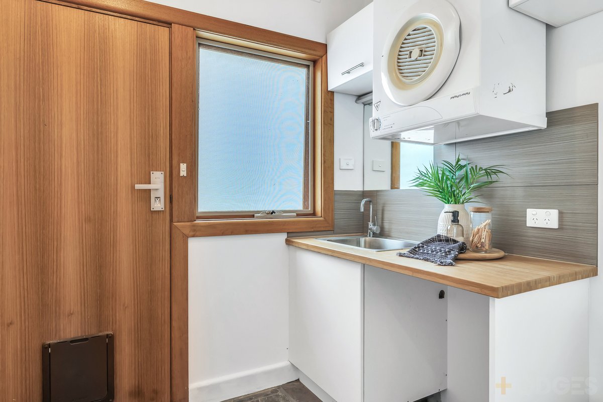 6 Mary Avenue Edithvale - Residential for sale