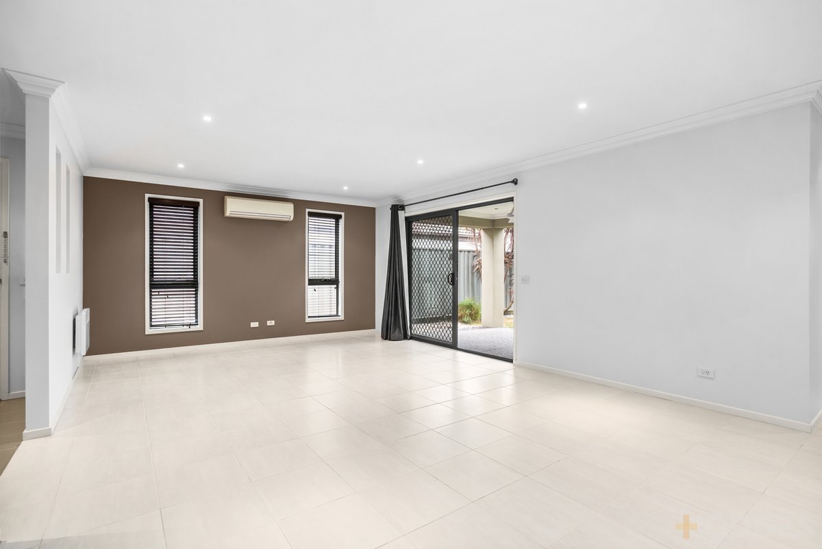 6 Meridian Circuit Berwick - Residential for sale