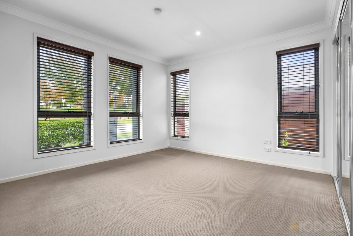 6 Meridian Circuit Berwick - Residential for sale