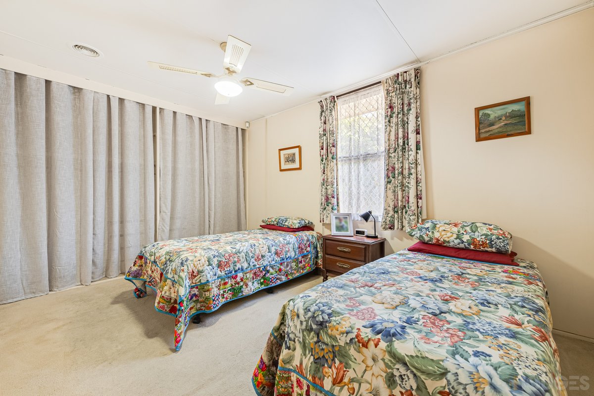6 Richmond Crescent Werribee - Residential for sale