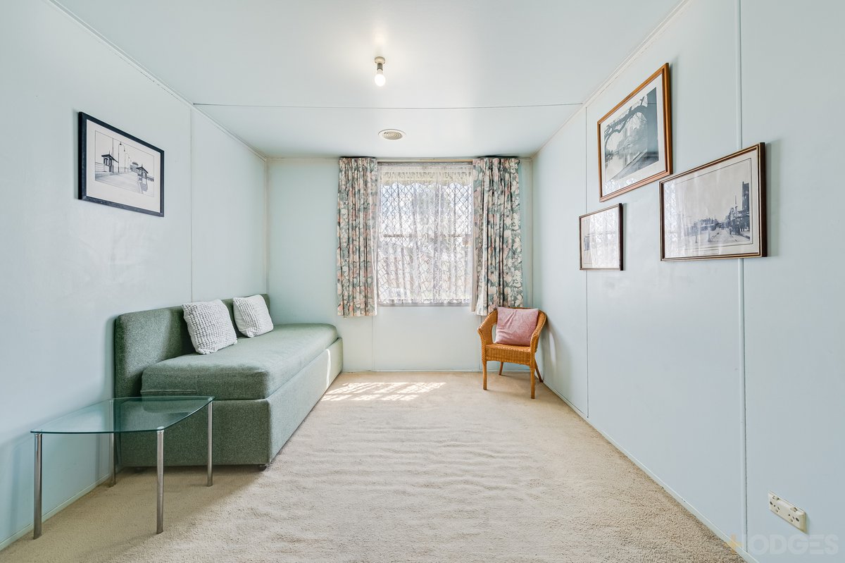 6 Richmond Crescent Werribee - Residential for sale