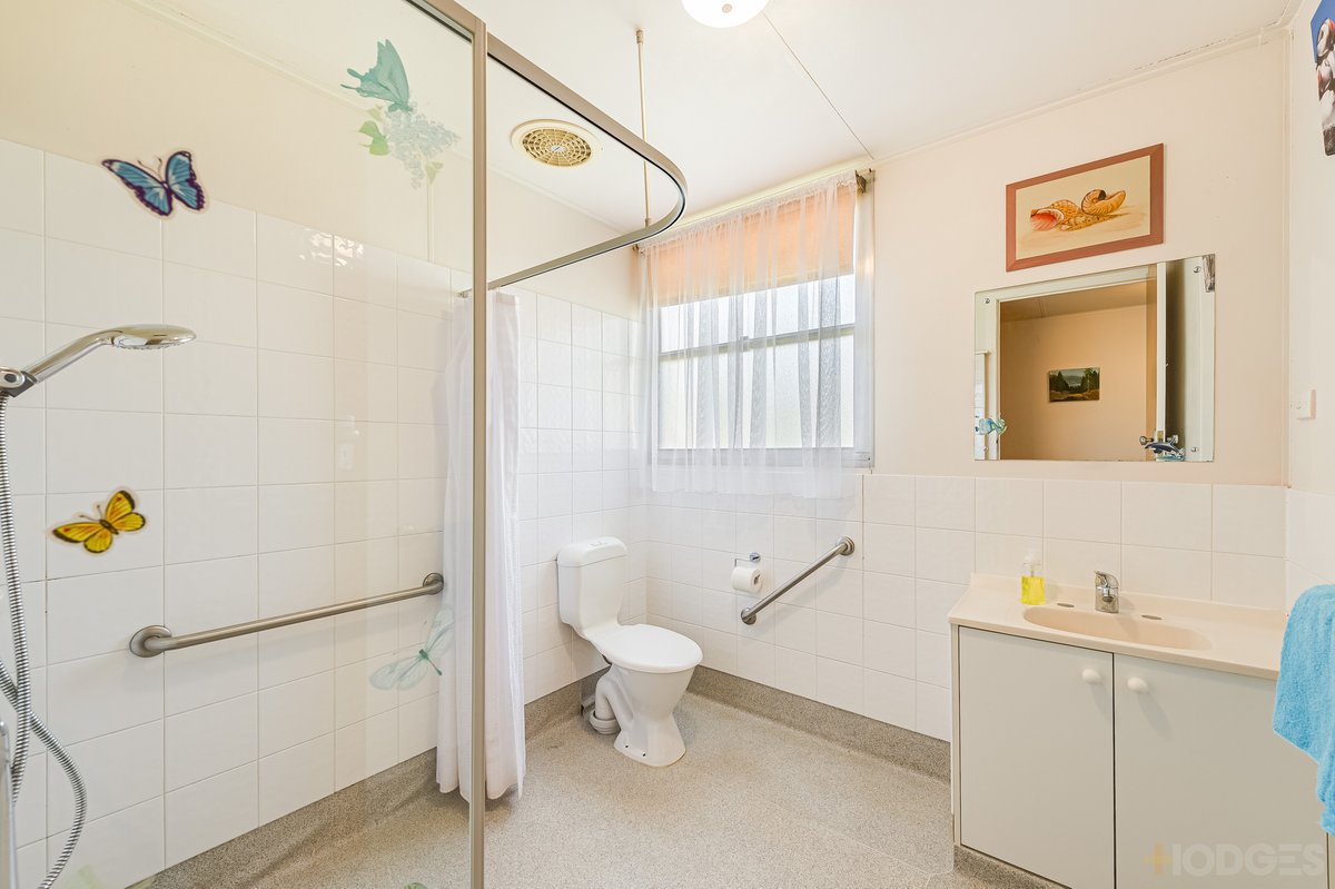 6 Richmond Crescent Werribee - Residential for sale