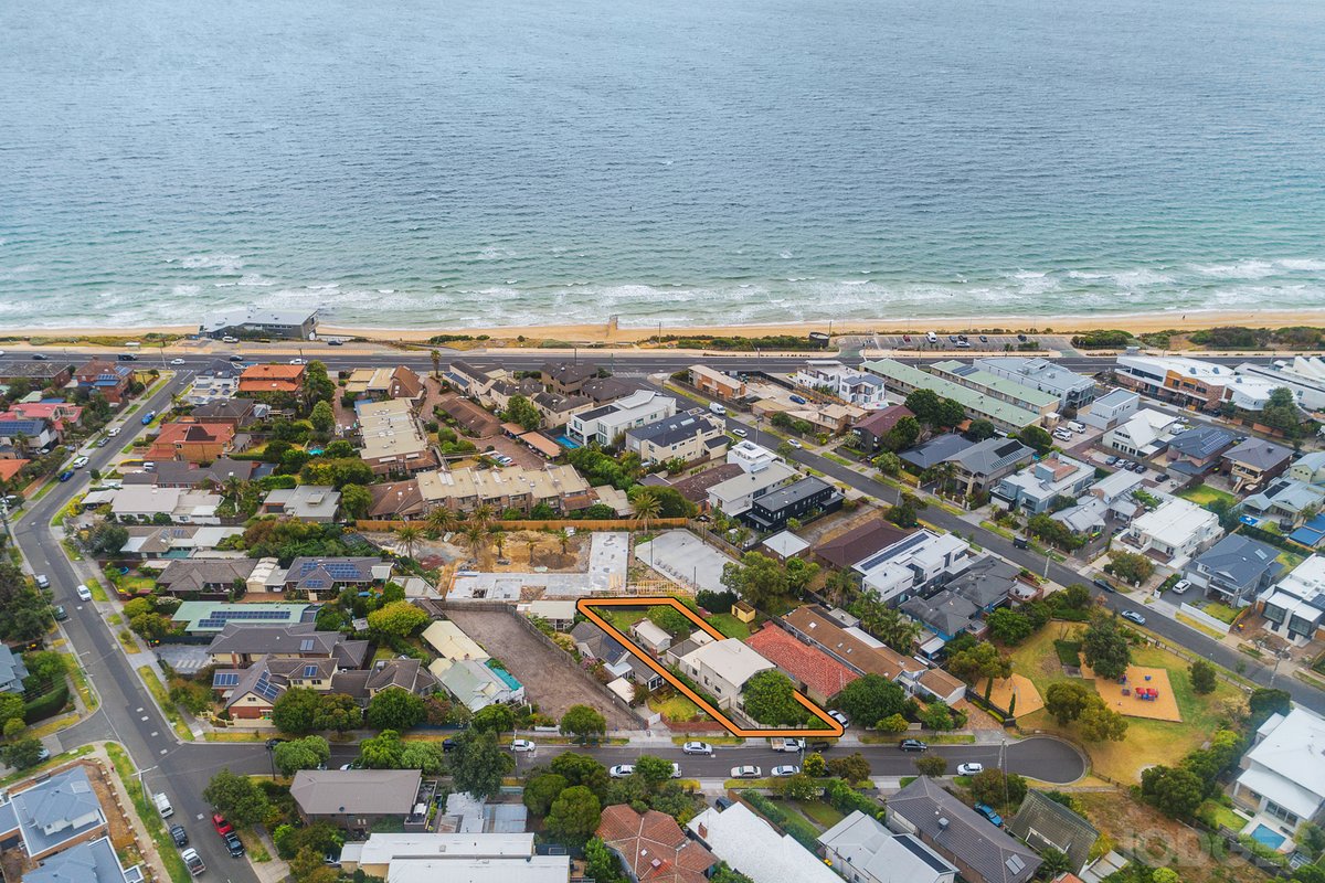 6 Ti Tree Grove Parkdale - Residential for sale