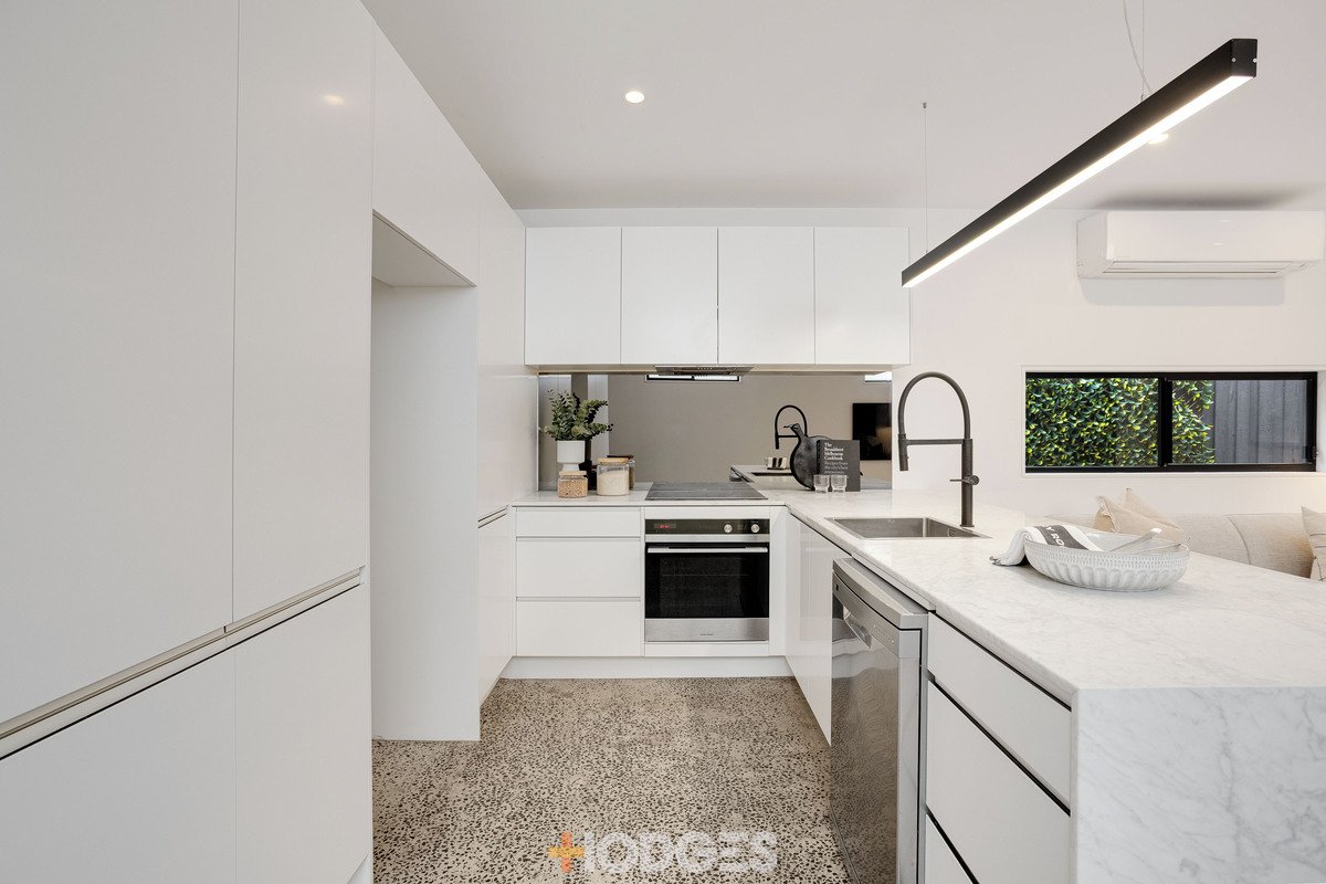 60 Russell Place WILLIAMSTOWN - Residential for sale