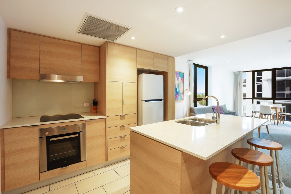 602/2663 Gold Coast Highway, BROADBEACH QLD 4218