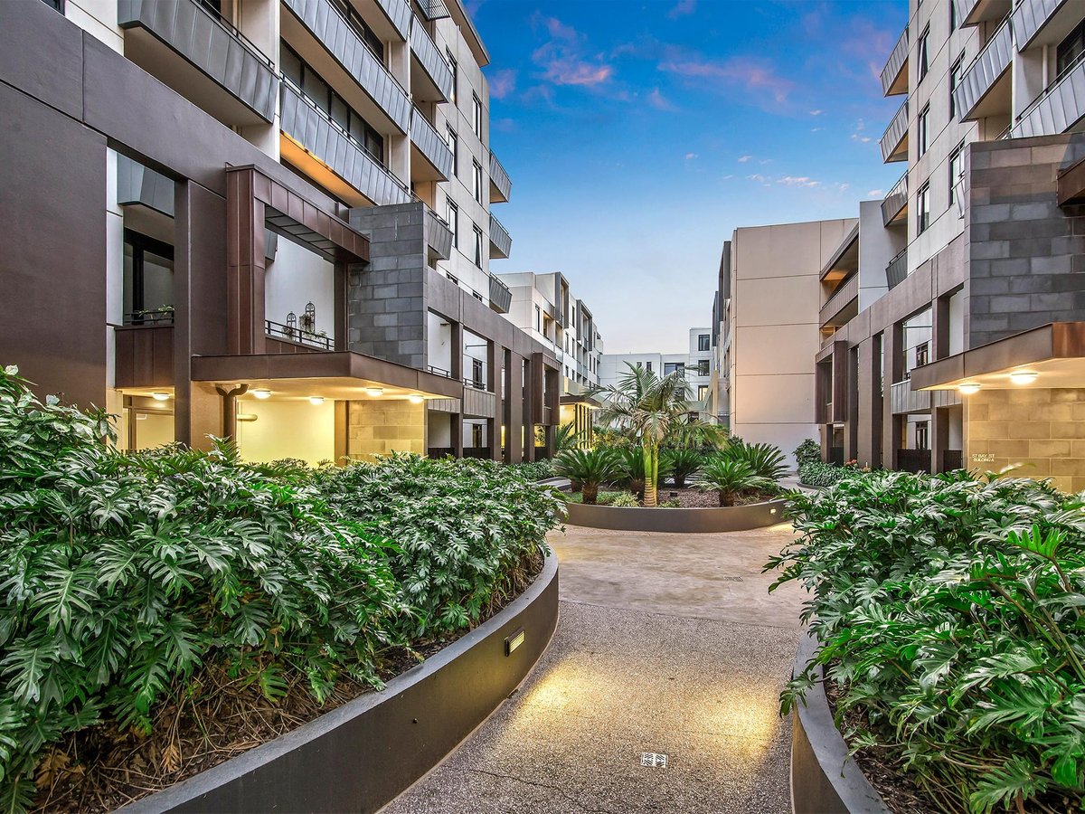 602 / 57 Bay Street PORT MELBOURNE - Residential for sale