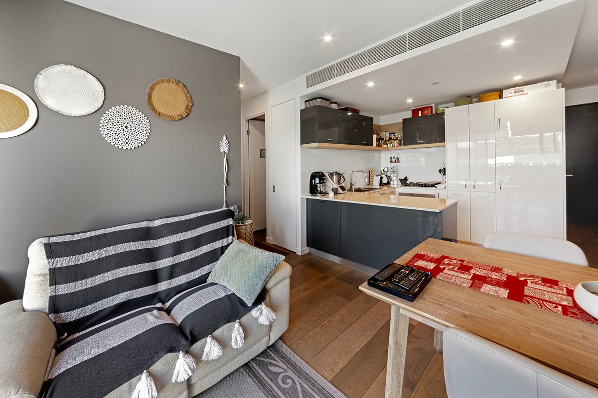 606 / 222 Bay Road Sandringham - Residential for lease