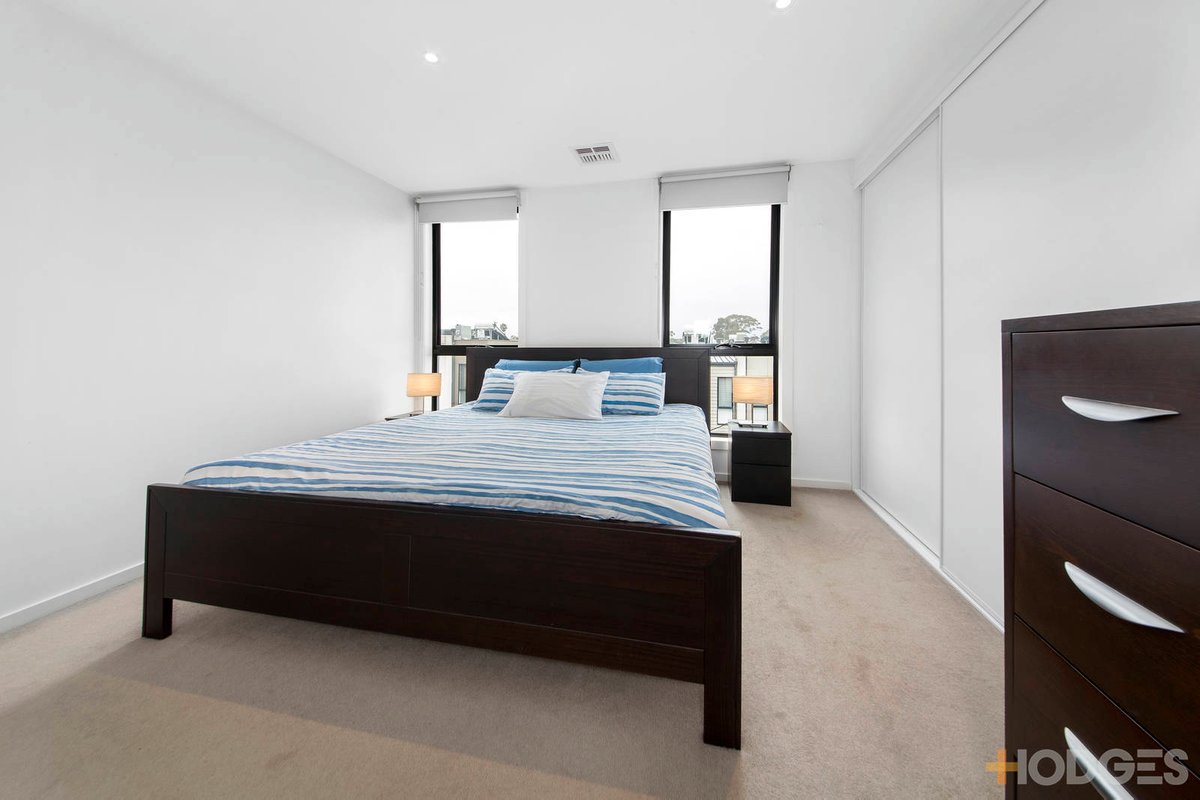 61 Central Park Walk Cheltenham - Residential for sale
