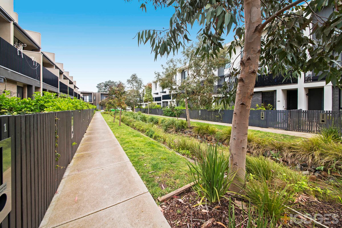 61 Central Park Walk Cheltenham - Residential for sale
