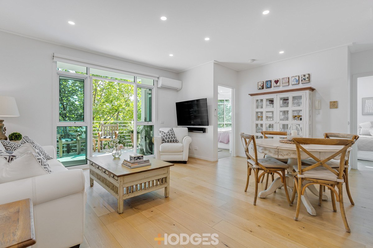 6 / 1 Graham Street PORT MELBOURNE - Residential for sale
