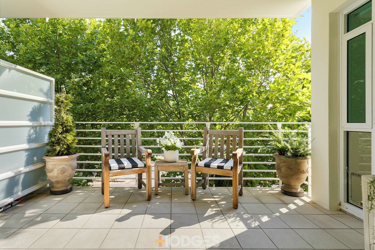 6 / 1 Graham Street PORT MELBOURNE - Residential for sale