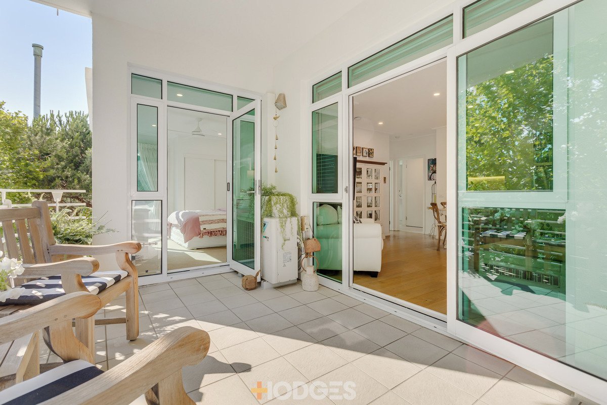 6 / 1 Graham Street PORT MELBOURNE - Residential for sale