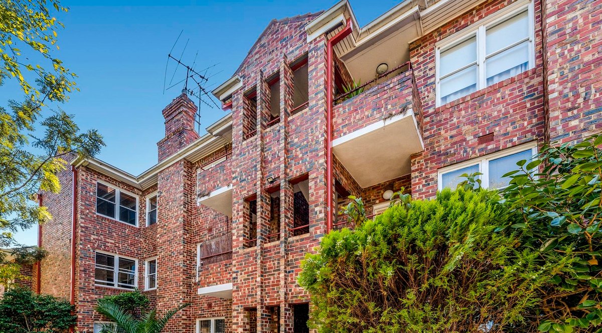 6 / 1 Hughenden Road ST KILDA EAST - 2 bedroom property