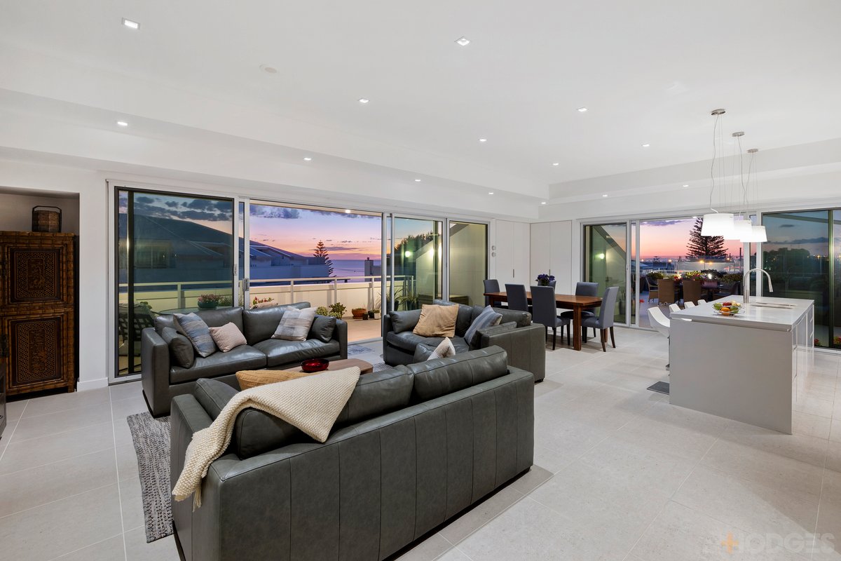61 / 15 Beach Road Hampton - Residential for sale