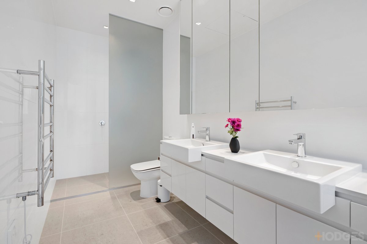 61 / 15 Beach Road Hampton - Residential for sale