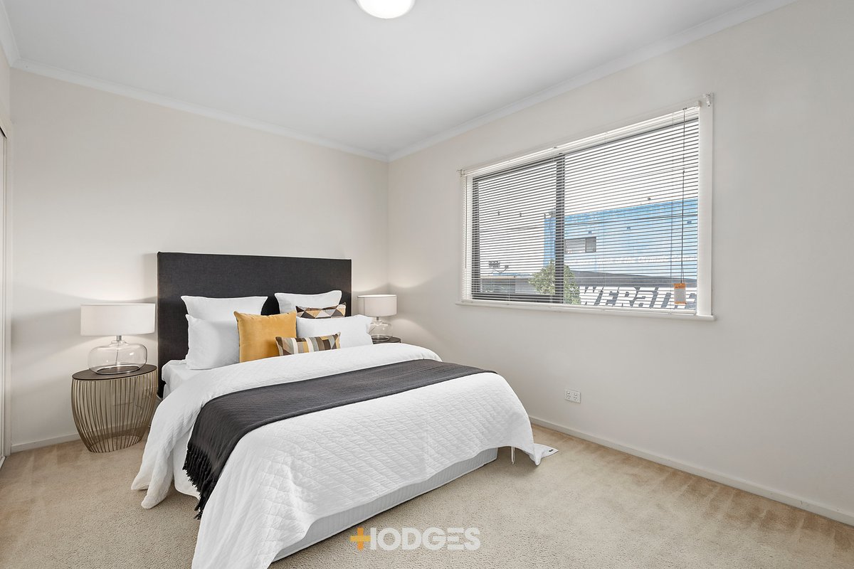 6/121 Chapel Road Moorabbin - Residential for sale