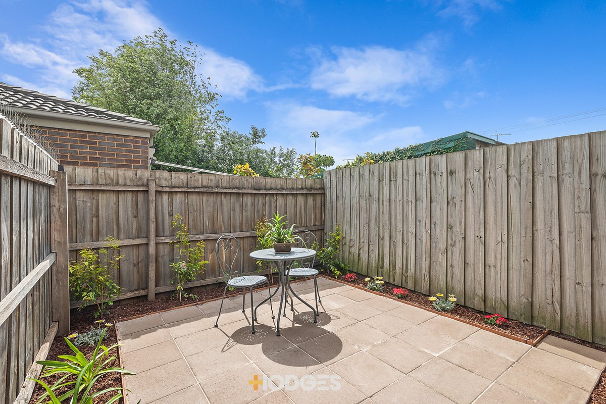 6/121 Chapel Road Moorabbin - Residential for sale