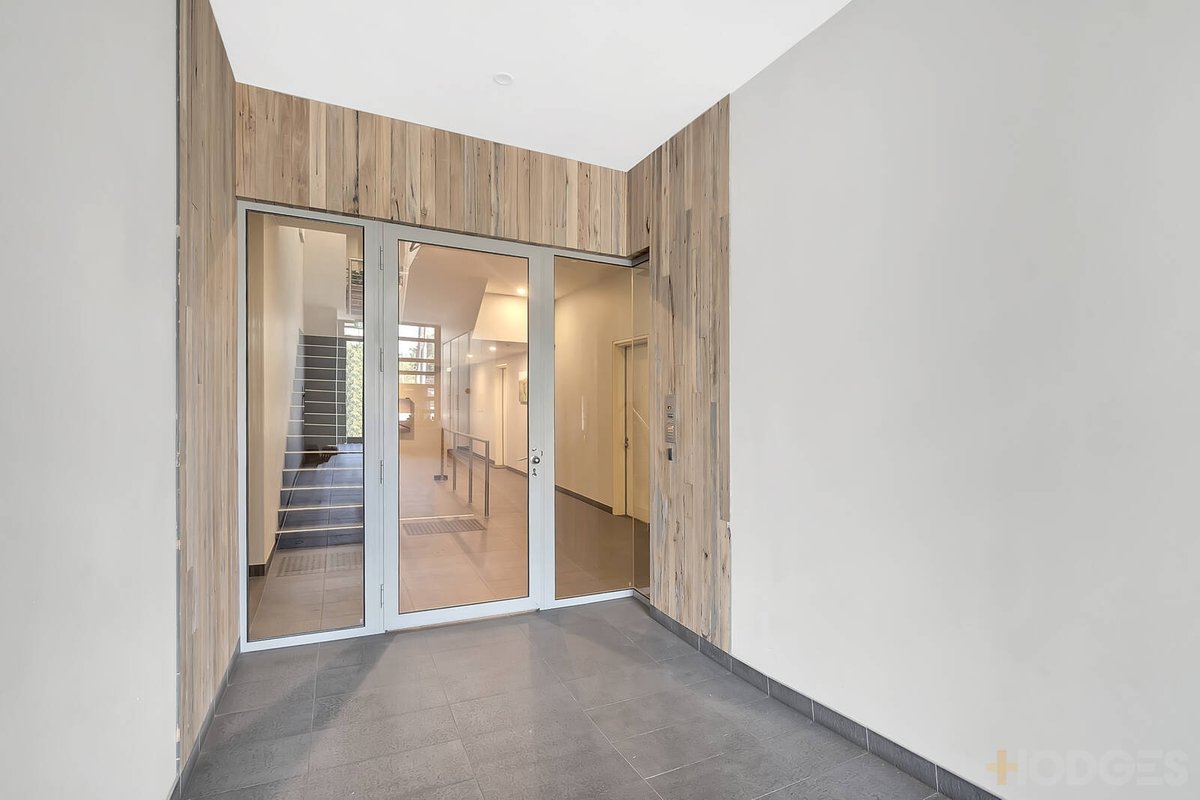 6 / 143 Nepean Highway Aspendale - Residential for sale