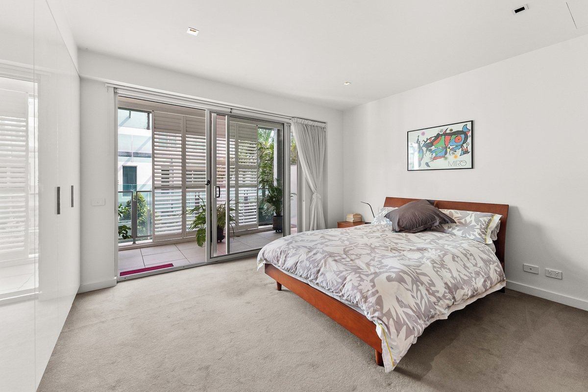 6 / 15 Beach Road Hampton - Residential for sale