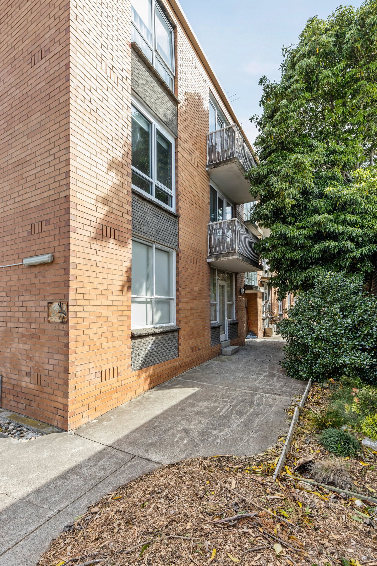 6 / 15 Kingsville Street Kingsville - Residential for sale