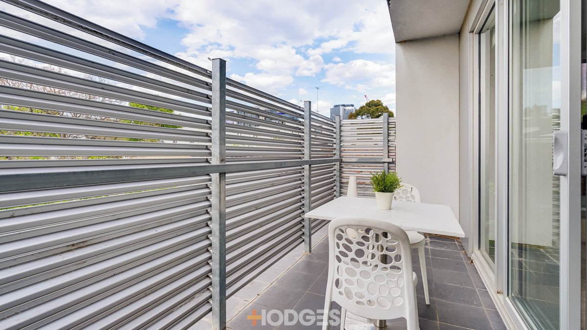 6 / 18 Byron Street North Melbourne - Residential for sale