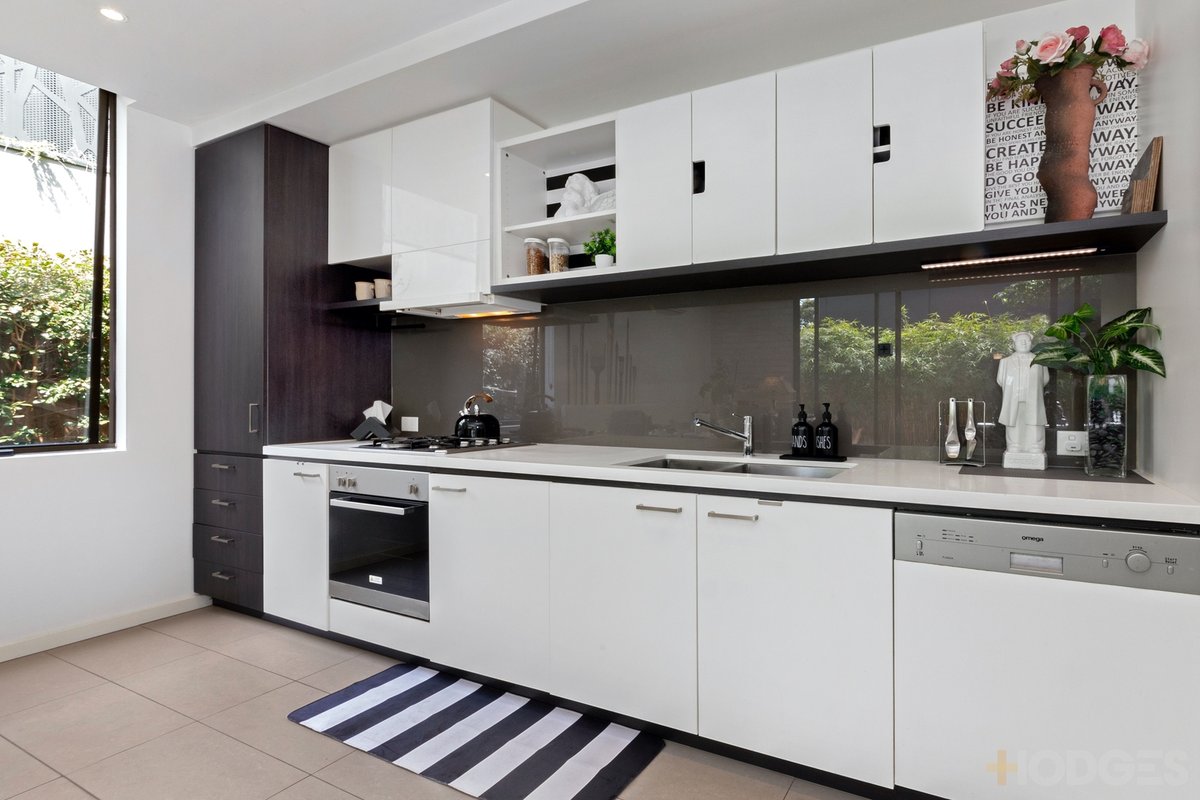 6 / 18 Warleigh Grove Brighton - Residential for sale