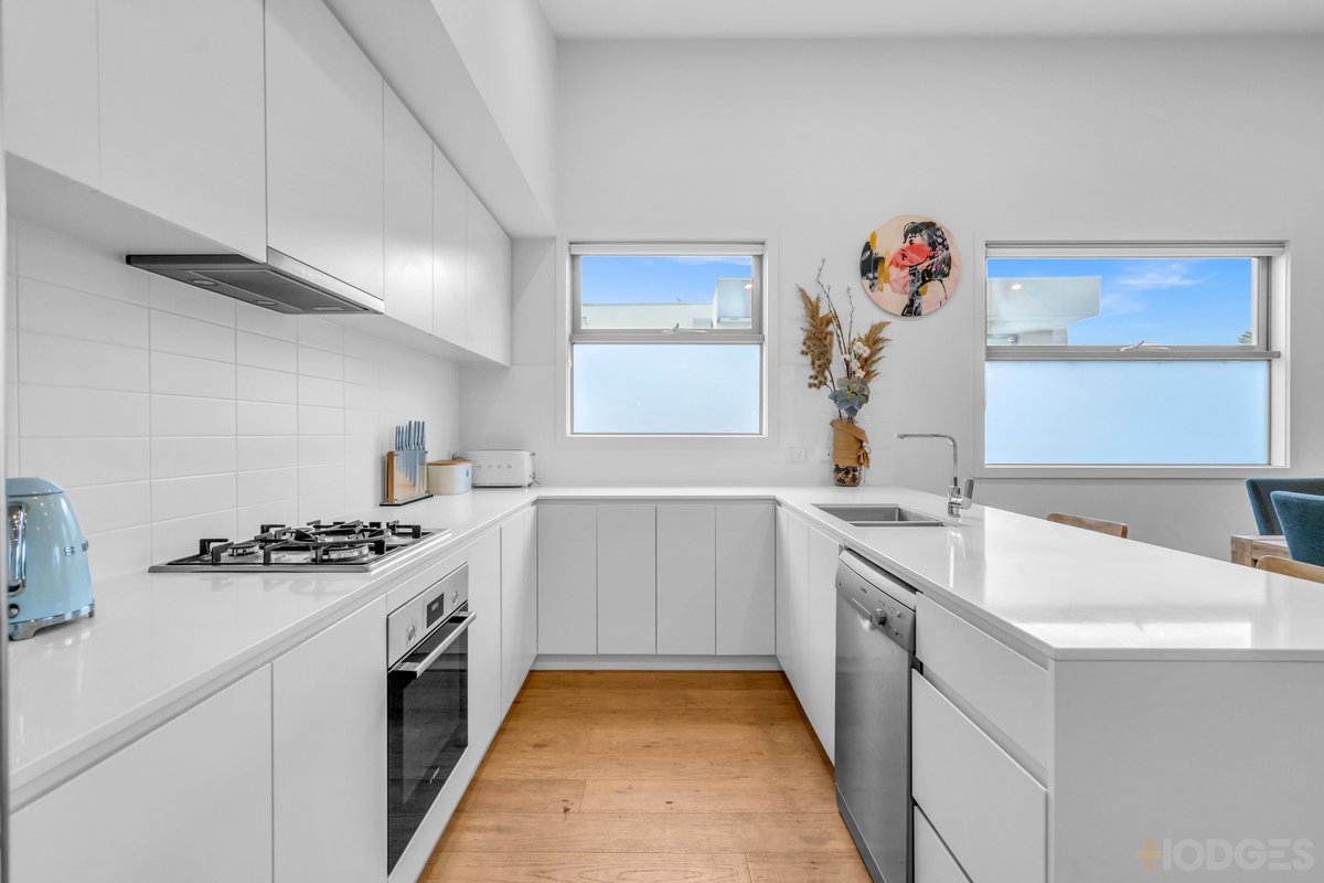 6 / 19 Reeve Court Cheltenham - Residential for sale