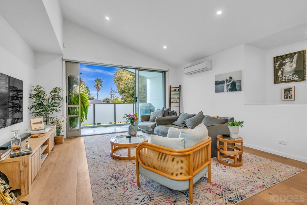 6 / 19 Reeve Court Cheltenham - Residential for sale