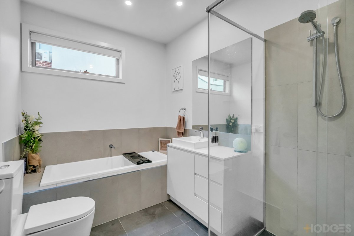 6 / 19 Reeve Court Cheltenham - Residential for sale
