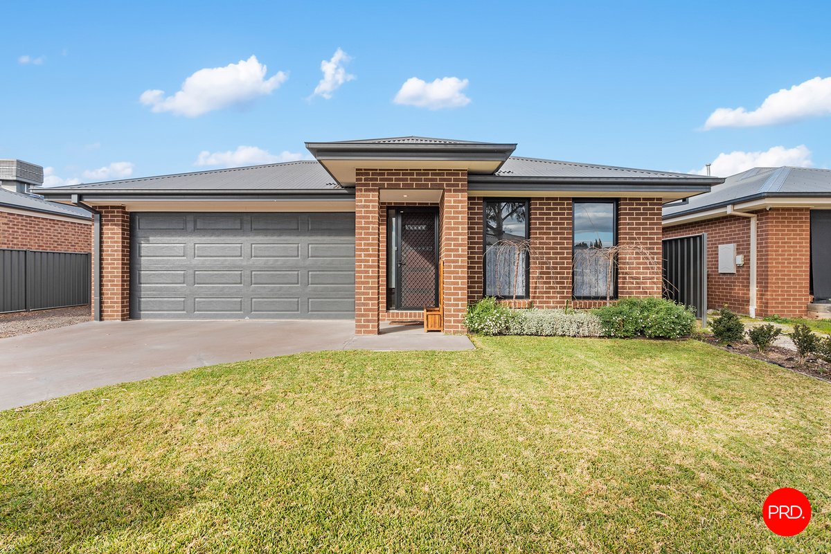 62 Greenfield Drive, EPSOM VIC 3551