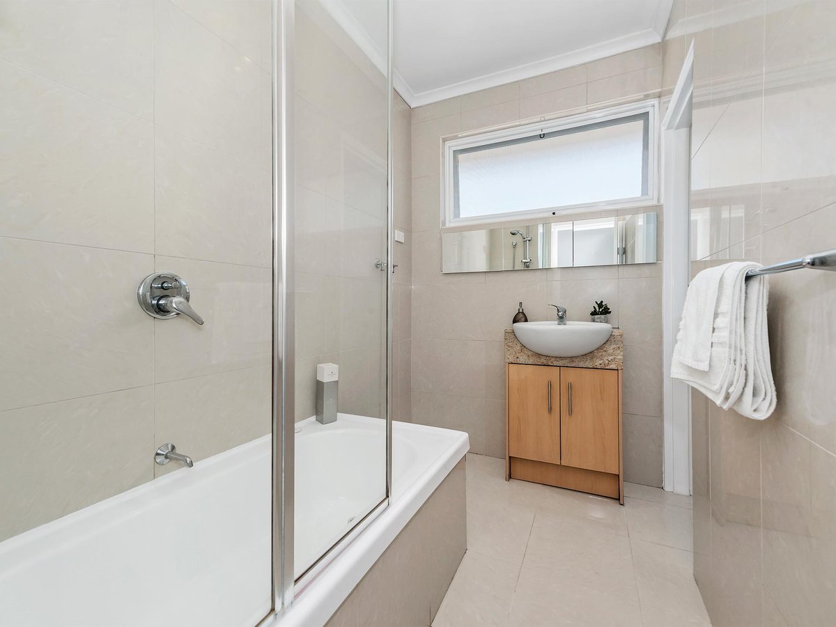 6 / 21 Royal  Avenue GLEN HUNTLY - Residential for sale