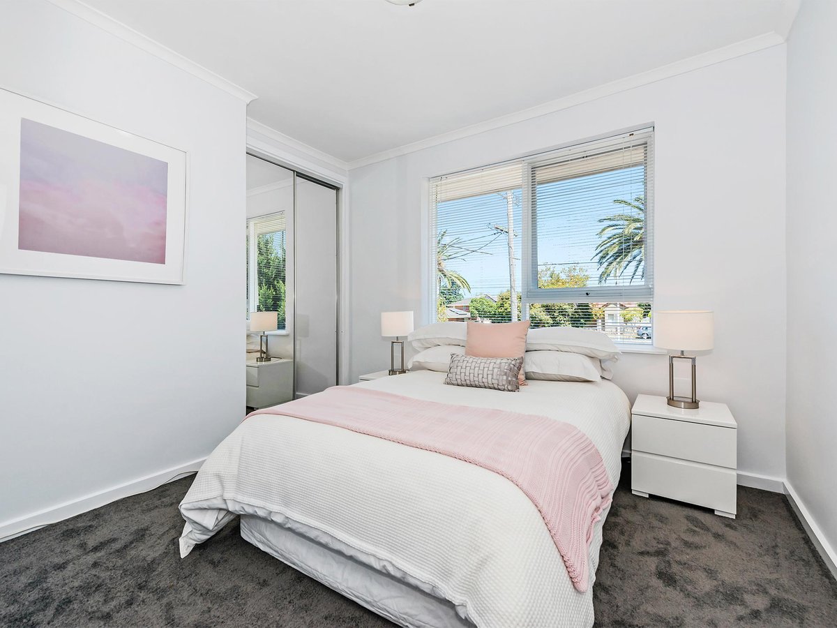 6 / 21 Royal  Avenue GLEN HUNTLY - Residential for sale