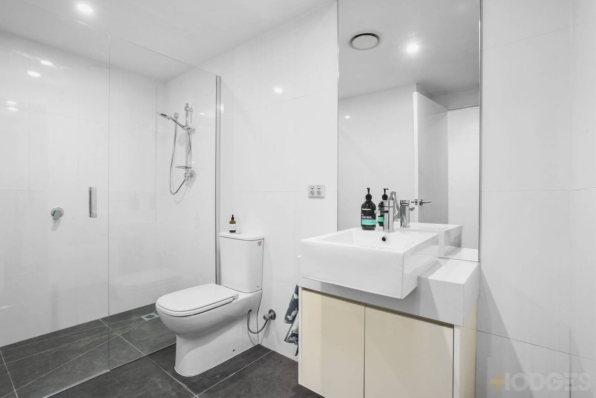 6 / 25-27 Nepean Highway Aspendale - Residential for sale