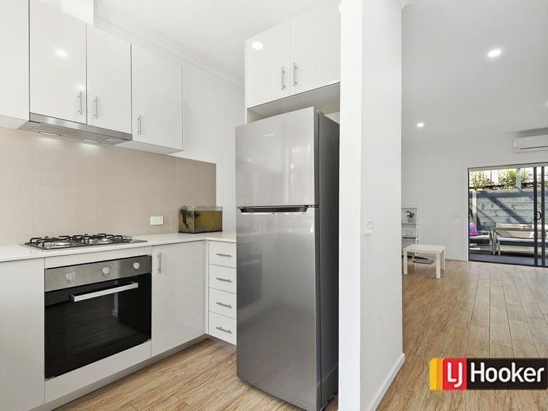 6 / 27 Brunnings Road CARRUM DOWNS - Residential for sale