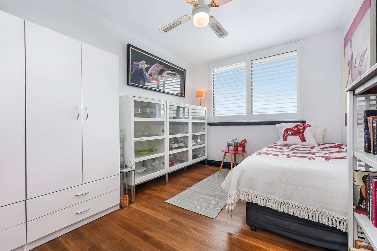 6 / 298-300 Nepean Highway SEAFORD - Residential for sale