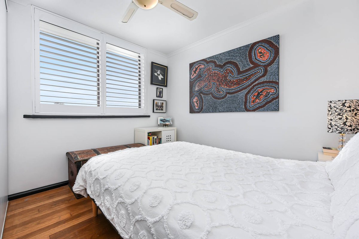 6 / 298-300 Nepean Highway SEAFORD - Residential for sale