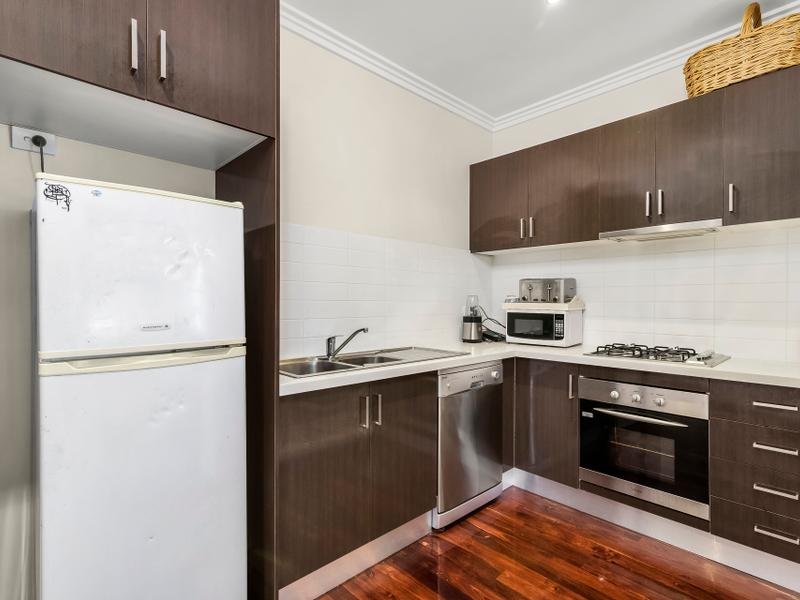 6 / 38 Geelong Road FOOTSCRAY - Residential for sale